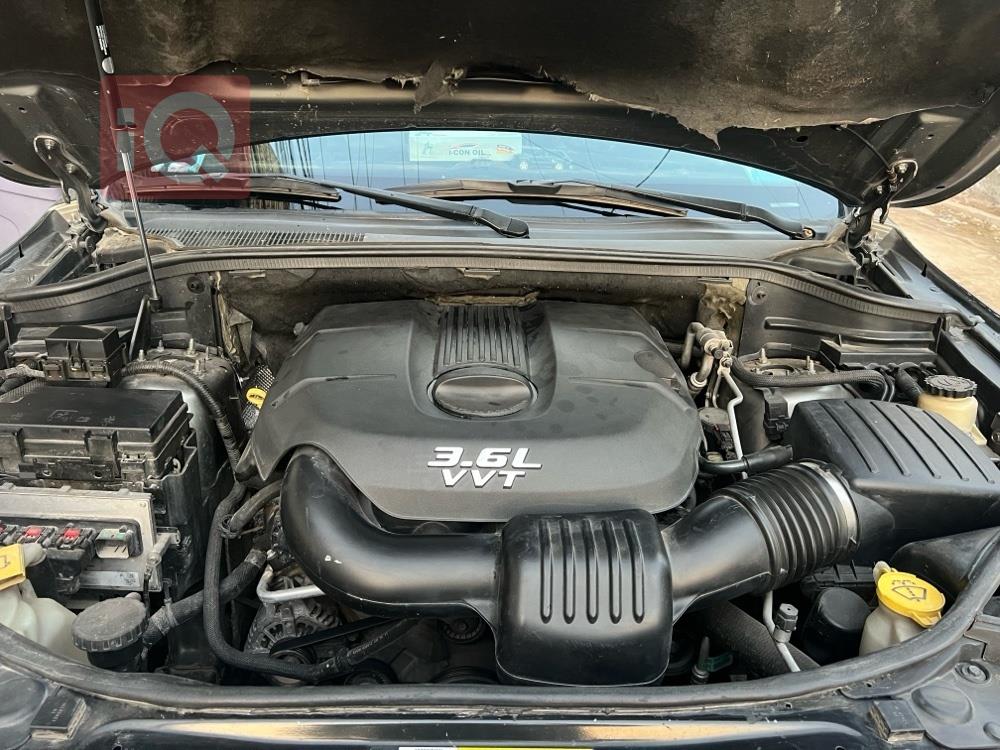 جیپ گراند شیرۆکی